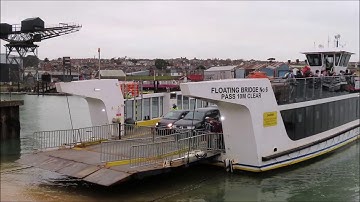 Floating Bridge / Chain Ferry - Cowes To East Cowes - Isle Of Wight - December 2020 | kittikoko