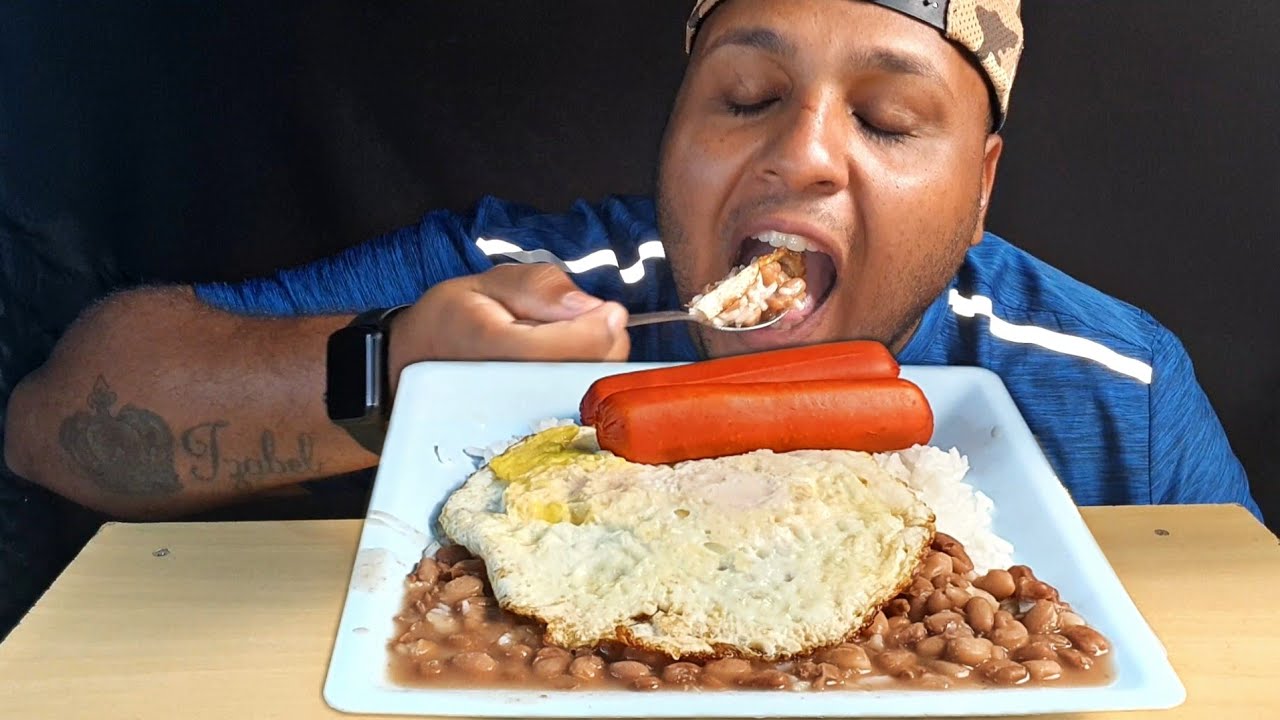 ALMOÇO PÓS VIAGEM ARROZ, OVO, SALSICHA E BANANA (MUKBANG) LUCAS ASMR