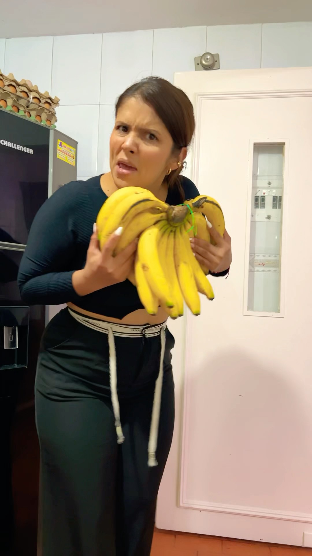 YA COMISTE BANANA #humor #cosasdefamilia #comedia #shortviral