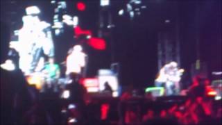 RED HOT CHILI PEPPERS ... ATHENS 4-9-2012.wmv