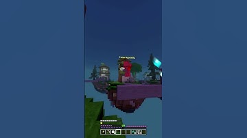 How to deal with auto clicker 🤧 #minecraft #mcpe #hiveskywars #shorts #hivecombos #minecraftclutch