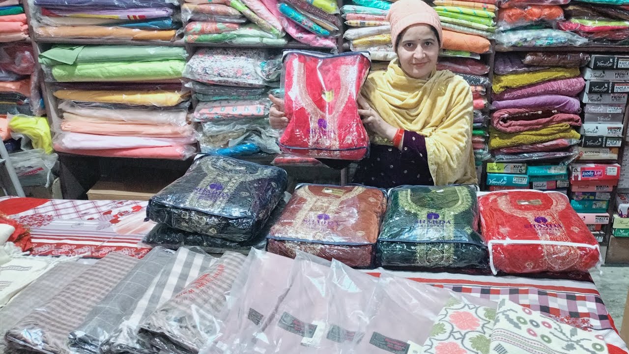 velvet or crush velvet ke naye suits loi showl aa gye 