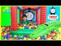 Thomas and Friends GIANT BALL PITS with Egg Surprise Toys
