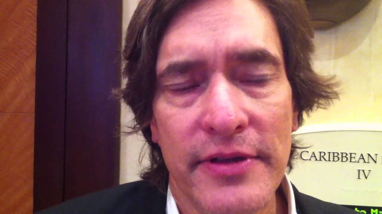 Ron Sylvester Talking Twitter