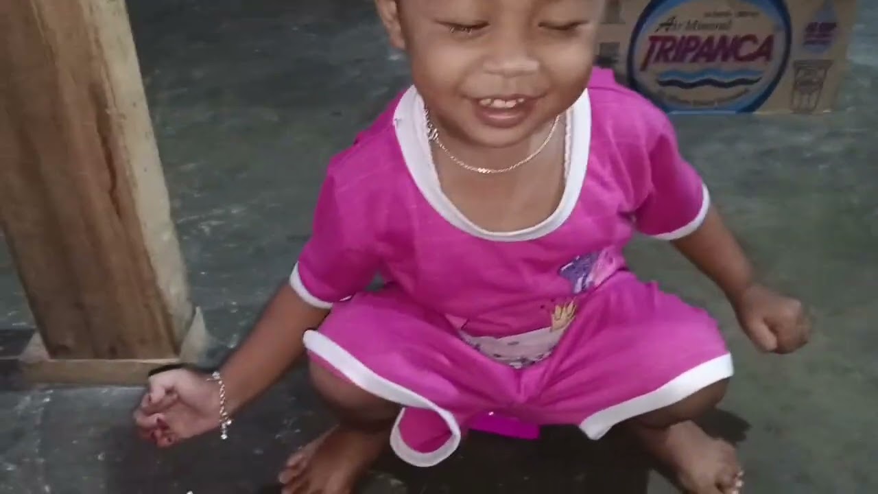 Kursi dan perlengkapan rumah mini dedek alifa