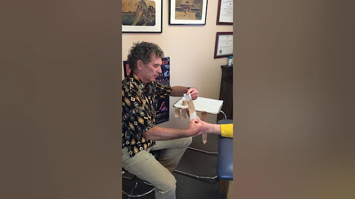 DR DAVE HANNAFORD FOOT TAPING