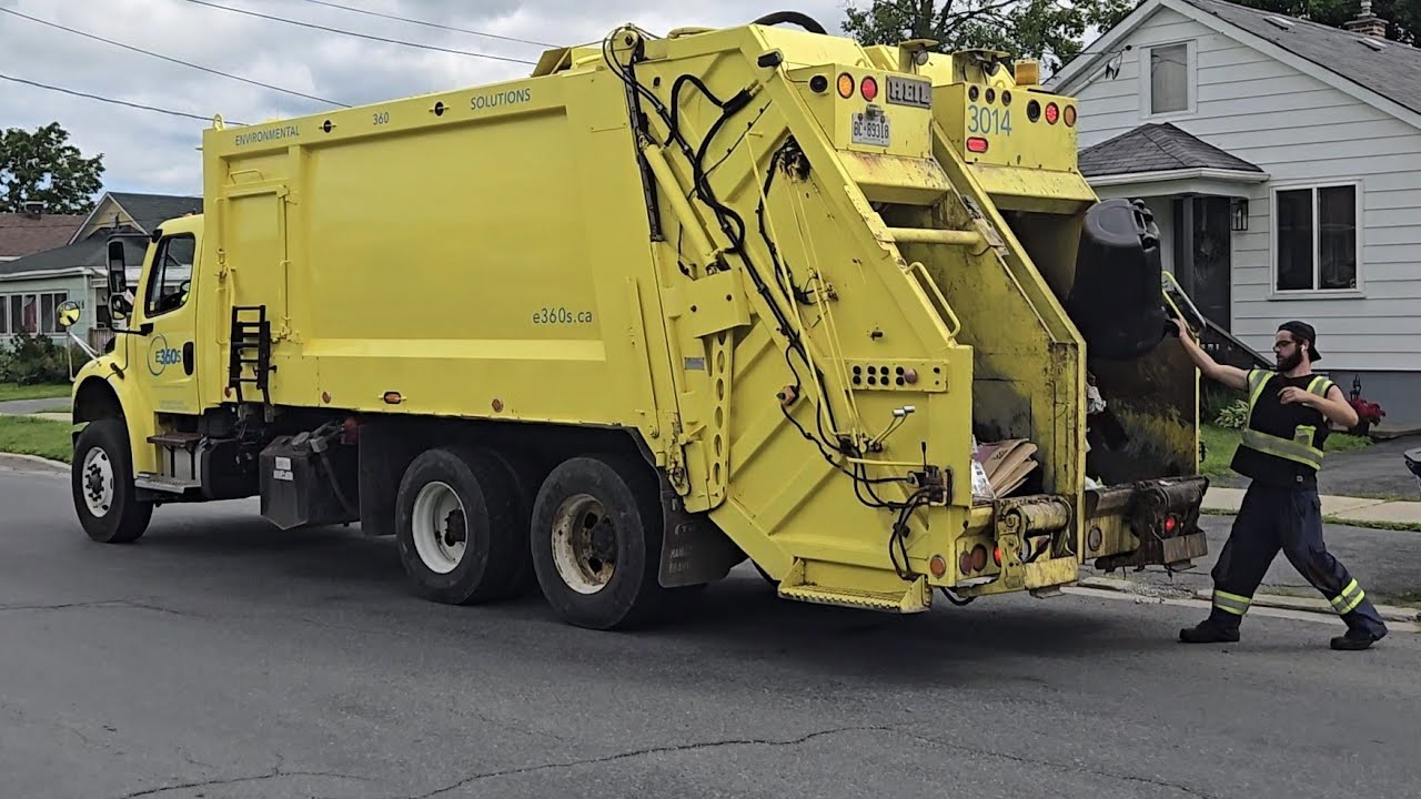 Cornwall Garbage Trucks