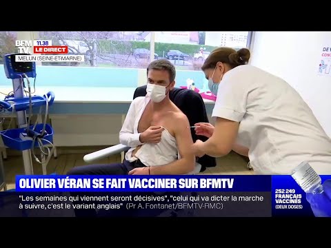 Covid-19: le ministre de la Santé Olivier Véran reçoit sa première dose de vaccin