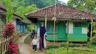 Suasana Di kampung Sunda Gununghalu, Bikin Rindu Dengan Rumah Panggungnya Yang Masih Terjaga