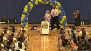 Información E.T. Richardson 8th Grade Recognition Guía