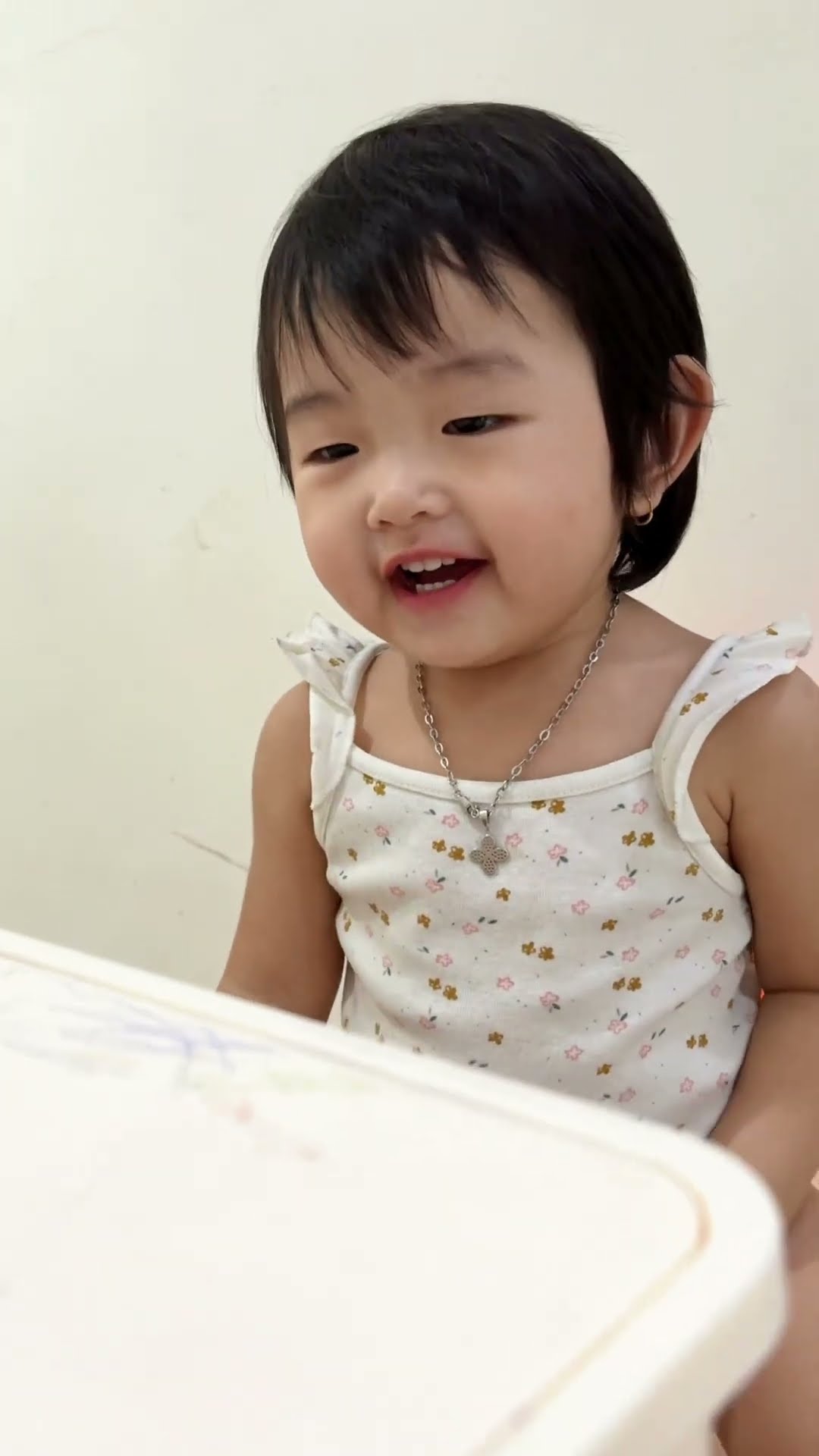 baru mau ngitung udah nutup lagi..yang atas masih ada baru ituuu?