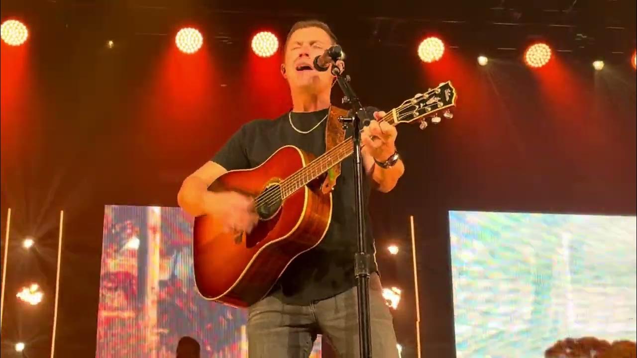 Scotty McCreery - Stuck Behind A Tractor (Live) - Palace Theatre, Stamford, CT - 11/8/24 Scotty McCreery - Stuck Behind A Tractor (Live) - Palace Theatre, Stamford, CT - 11/8/24