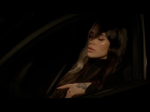 Marina Daza - TONTA (Official Video)