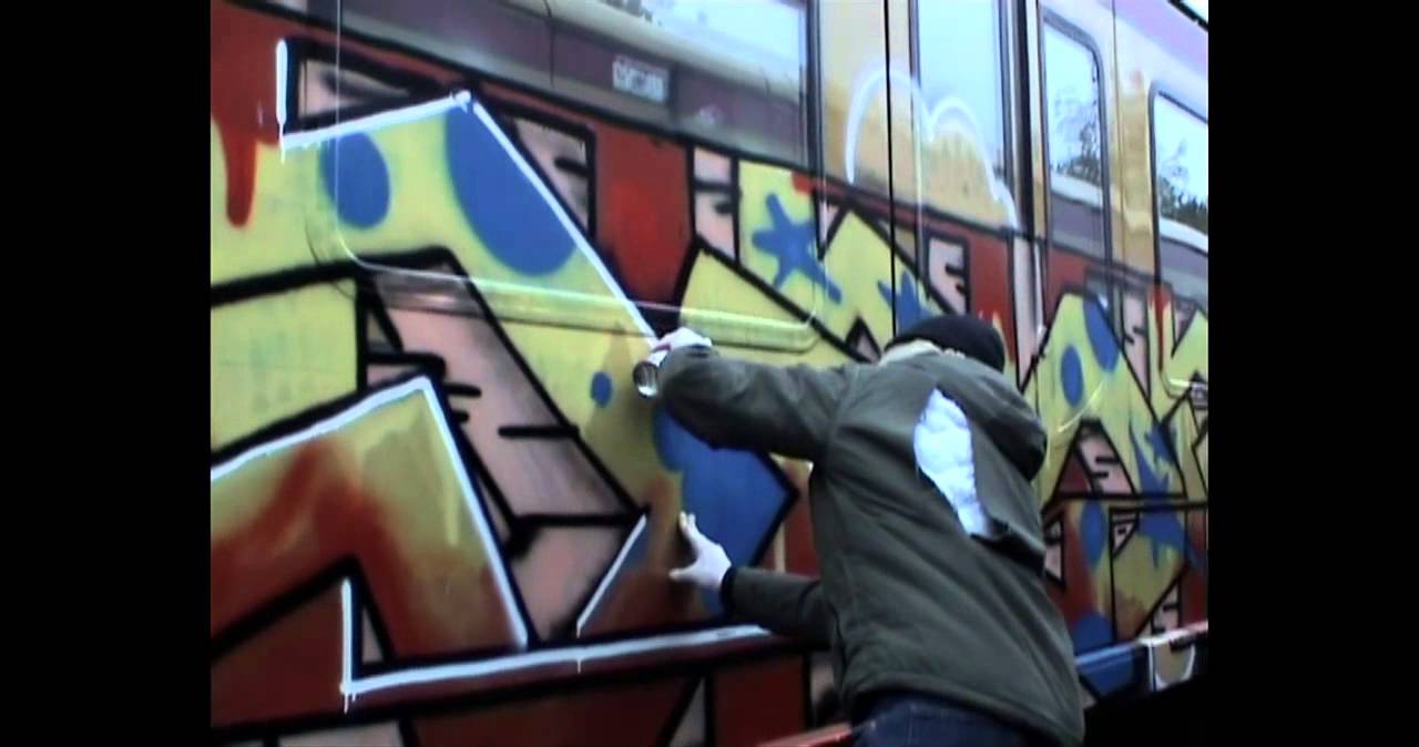 UNLIKE U   Bonusmaterial DSOR SOE Graffiti