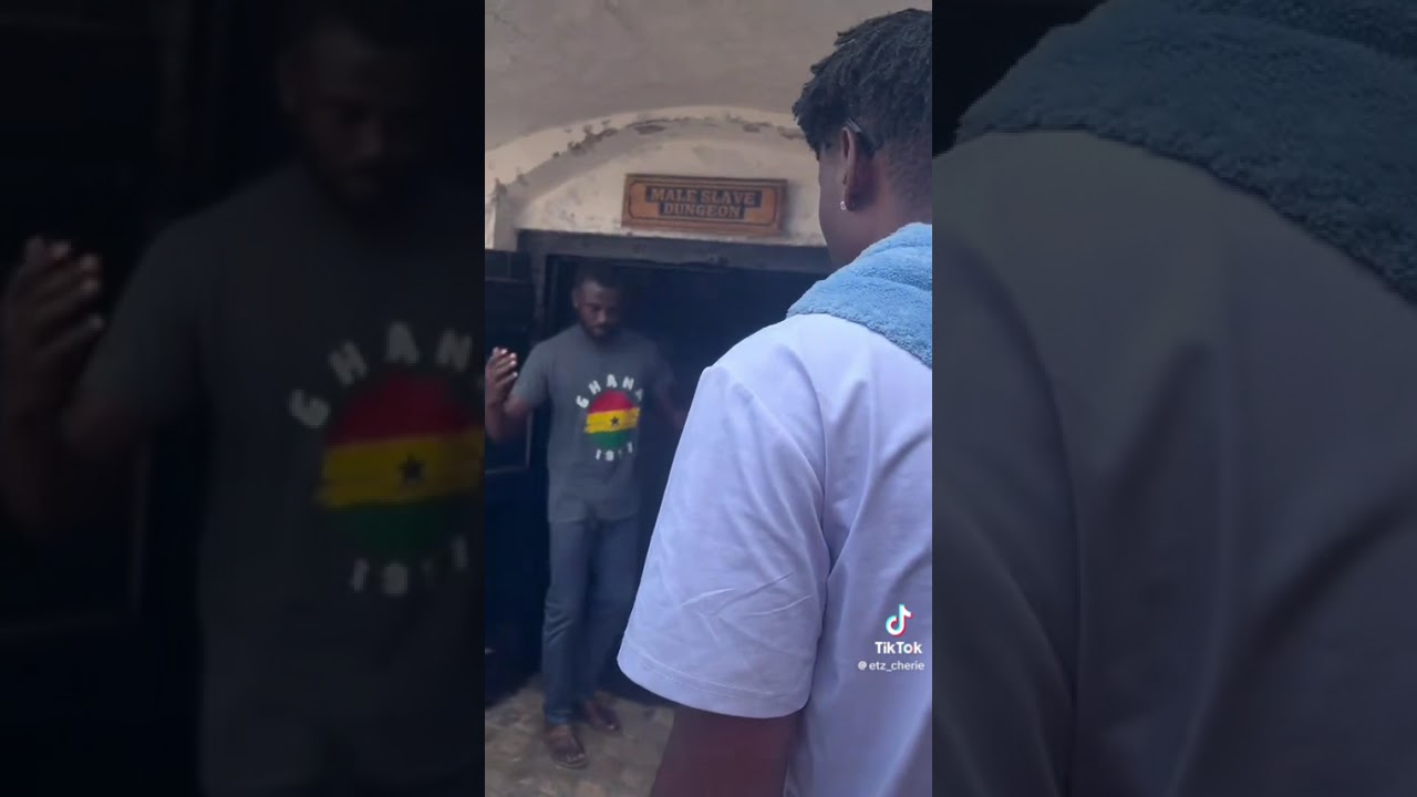 A history about Ghana before independence (Capecoast castle )