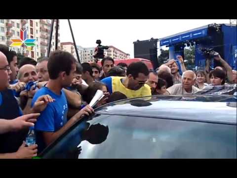 ბიძინას და ბერას \"ნახმარი\" მაისურები