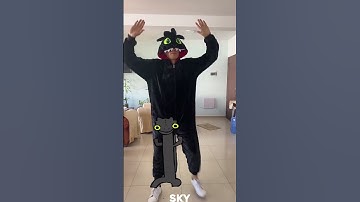 Toothless Dance In Real Life 😱