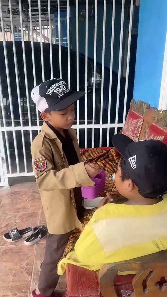 Vidio kocak dan gokil @nyaikembang1nyaikembang1 /jangan lupa berbakti sama orang tua ya guys?