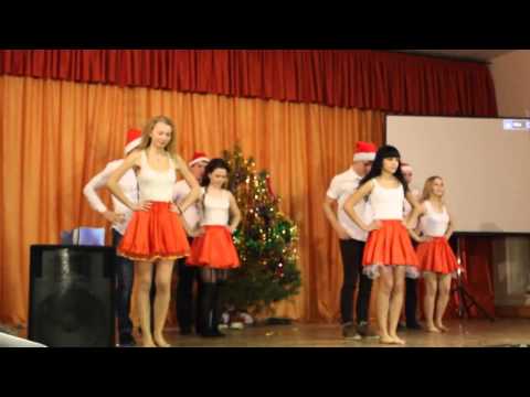Танец на новый год(10А)