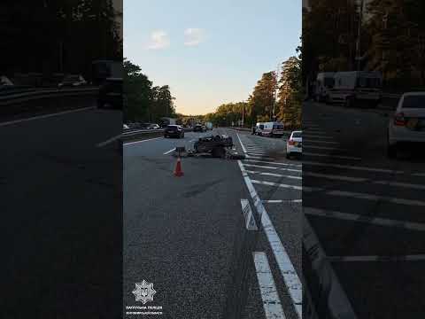 На 107 кілометрі автодороги М-06 Київ — Чоп, відбулась дорожньо-транспортна пригода з травмованими
