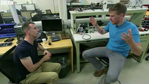 Why fencing with a drone could make it smarter   BBC News