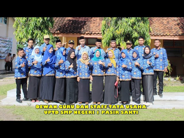 GURU DAN STAFF UPTD SMP NEGERI 1 PASIR SAKTI 2023 class=