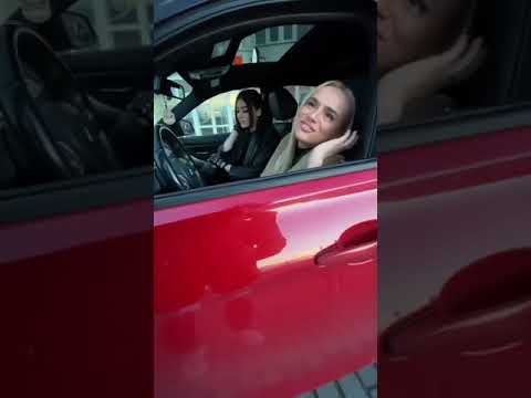 Спросил у девушек сколько? Тик-ток приколы.#Shorts