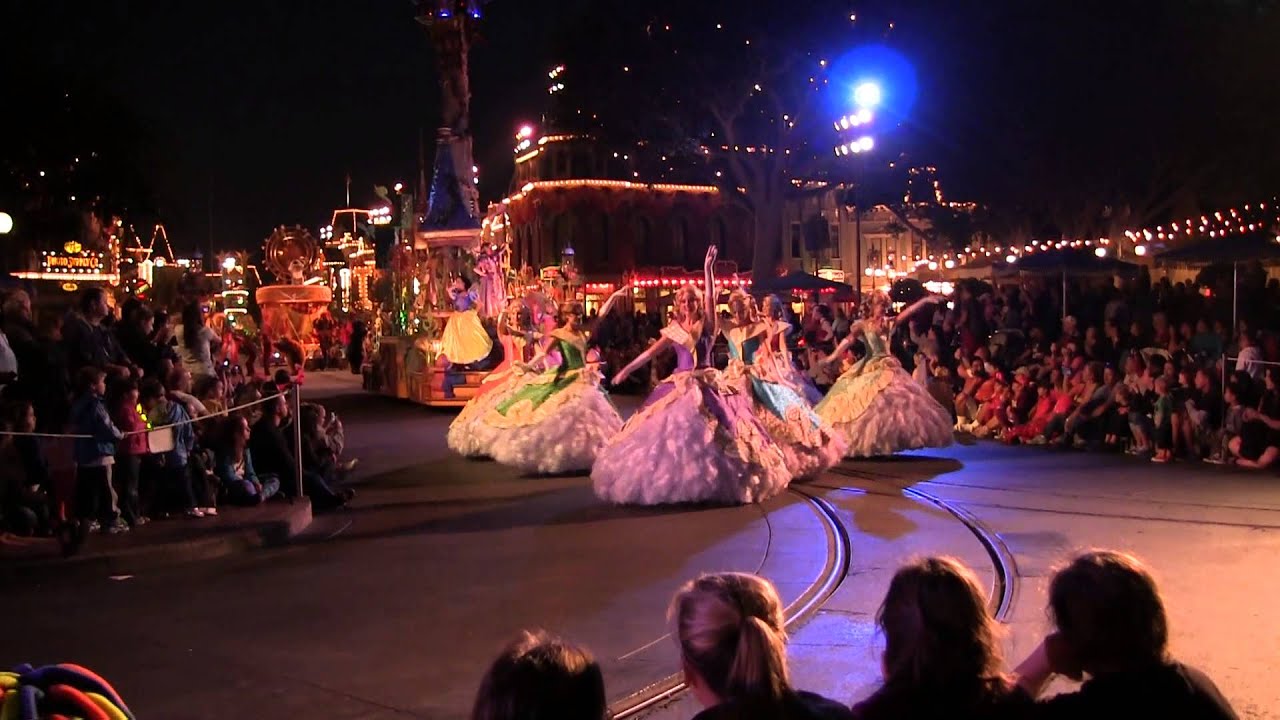 Disneyland - Mickey's Soundsational Parade 2012 HD