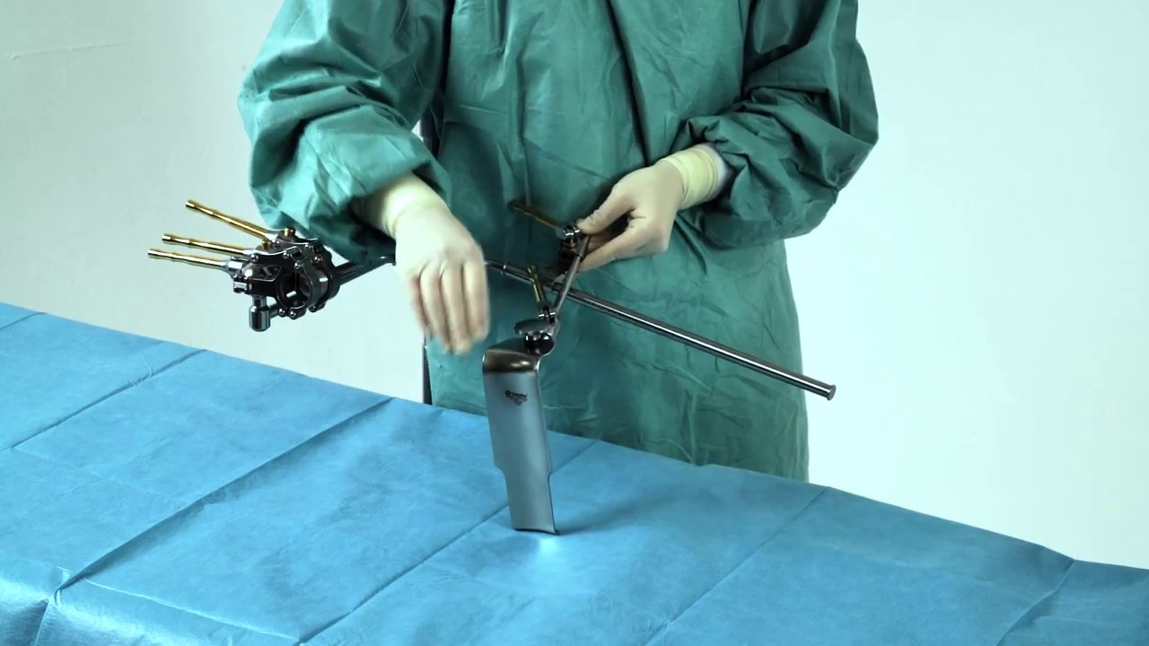 Retractor System Condor GoldLine - Handling of blade holder - YouTube
