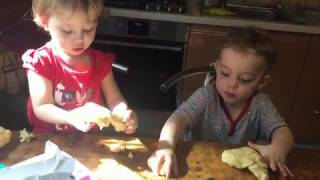 ВЛОГ Дети Готовят с Бабушкой Пирожки с Мясом