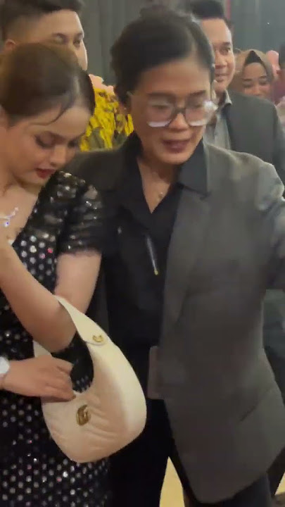 Putri Isnari dan Azis #puzis