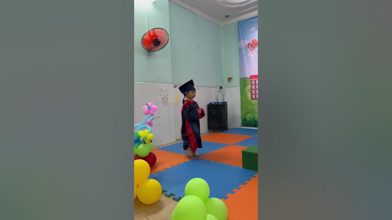 Tạm biệt búp bê thân yêu!