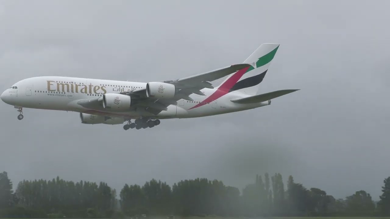 Emirates A380 wet but perfect landing in the rain at CHC 1 March 2026