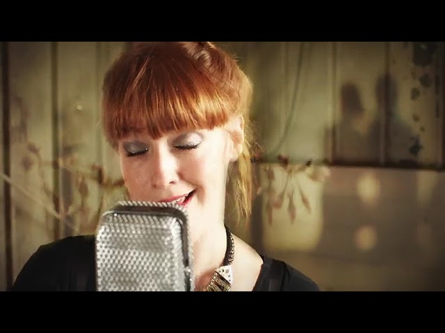 YouTube पर LEIGH NASH  'Somebodys Yesterday Live Performance   3:18 देखें