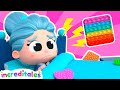 SNOW QUEEN can’t sleep! ROBIN HOOD and PRINCE are playing with a POP IT! - Good Manners for Kids