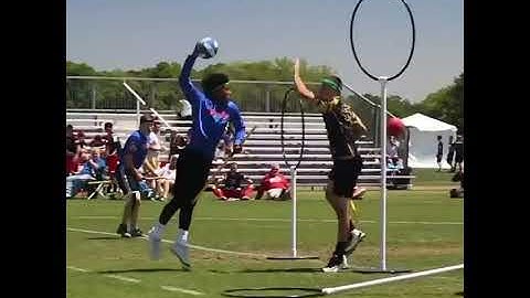 Quidditch from Harry Potter is a full-contact sport in college 🤯😳 | #shorts