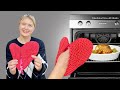 Un Regalo Perfecto: Romántico Y Práctico / Guantes De Cocina En Corazón