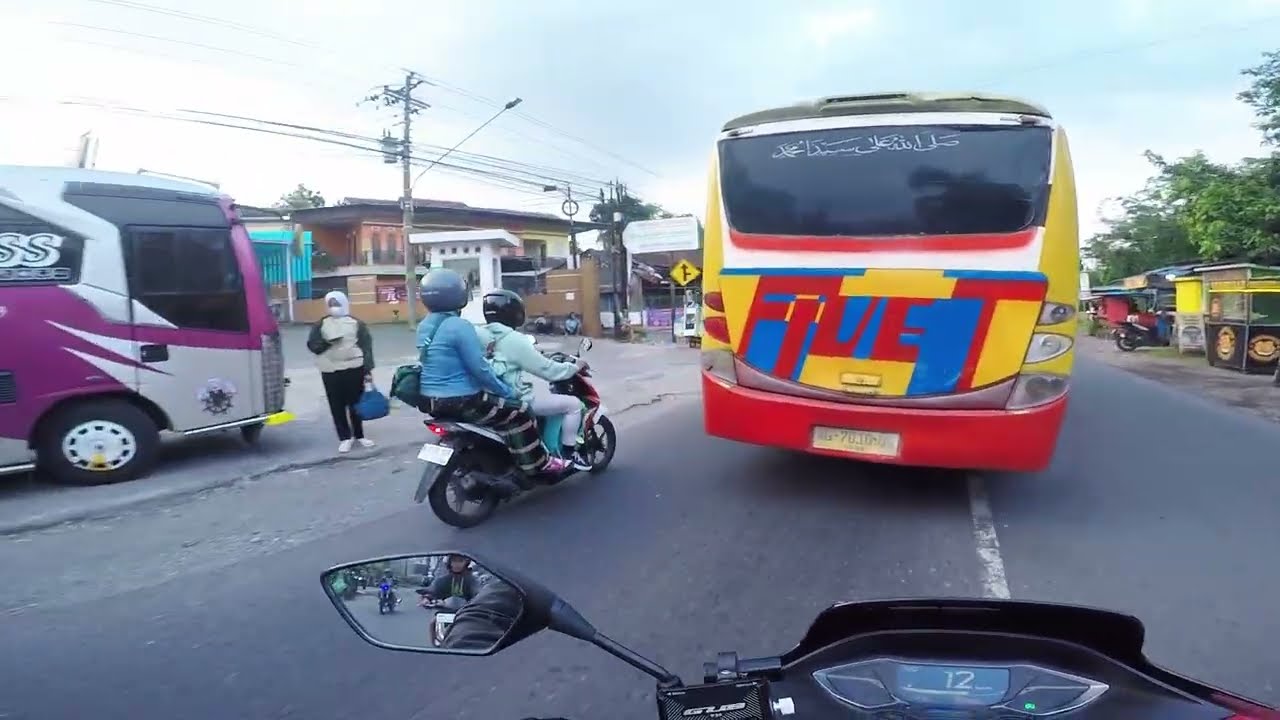 Jalur Trans Lintas Jawa - Palagon Ambarawa Simpang Tol Bawen Semarang menuju Kota Salatiga Jateng 