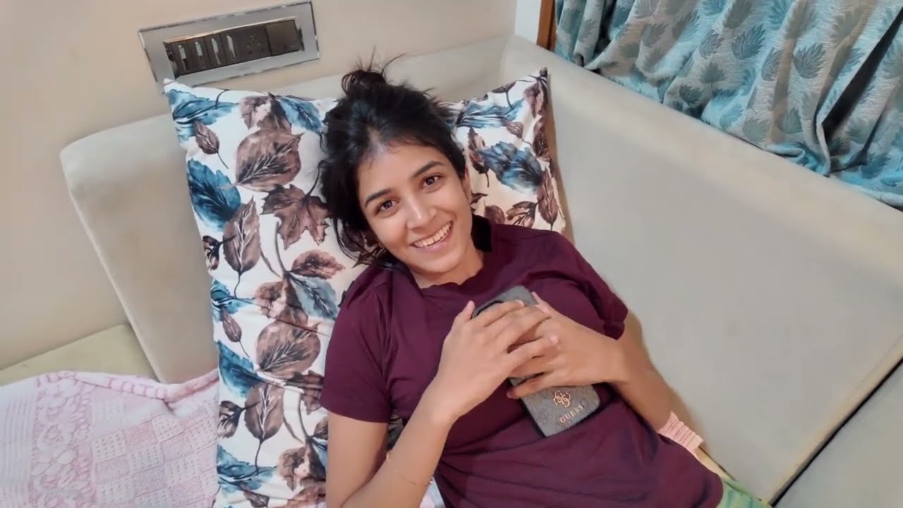 Nisha’s reaction on her funny trolls 😅 #madhugowda 