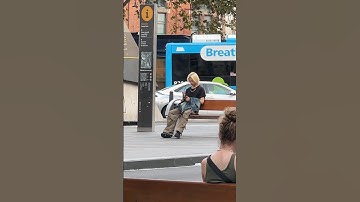 IS THAT FELIX WITHOUT ANY BODYGUARDS ⁉️😳 #felix #straykids #skz #felixskz #australia