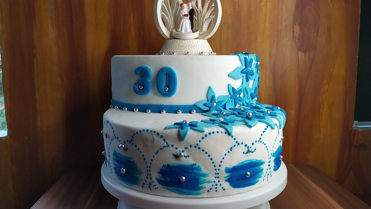Baking Tips (FONDANT ICING) Wedding Cake: Dummy Cake 