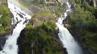 Dronata sulla famosa cascata di Latefossen durante il ns viaggio nel grande Nord 2023