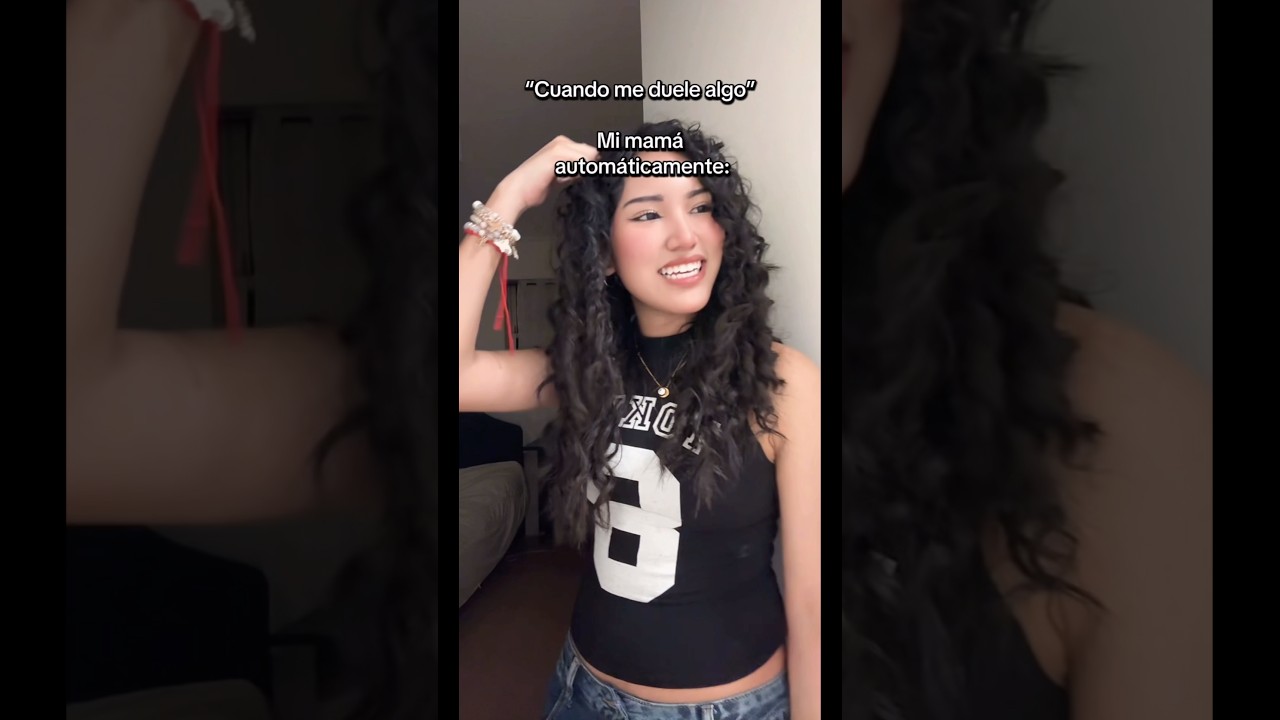 Cuando me duele algo automáticamente mi mamá 🤷♀️ #humor #fyp #viral #mama #shorts #pov
