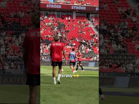 Aleix with a nutmeg on Ibo 🙈