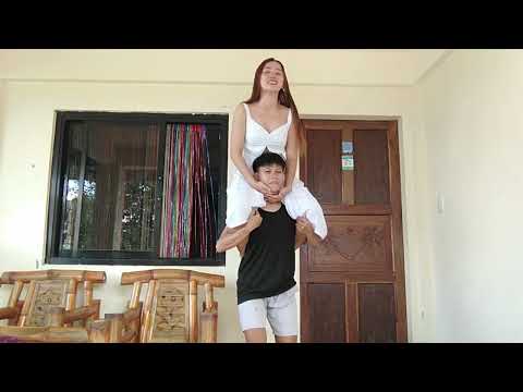 shoulder ride challenge hhhhahaha funny |Girl to boy shoulder ride - FUNNY | Lift and Carry