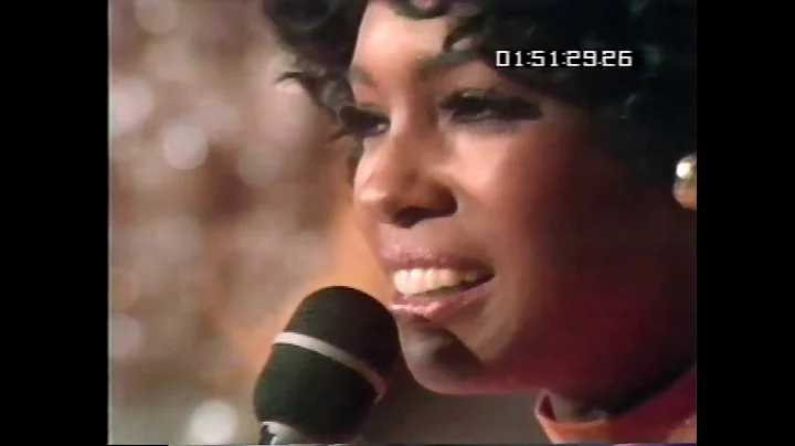 Mary Wilson - Can't Take My Eyes Off You @ Hollywo...