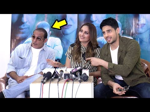 Akshay Khanna's FUNNY Moment With Reporter At Ittefaq Promotions With Sonakshi & Sidharth Malhotra