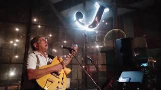 Rich Fuller plays Trinh Cong Son