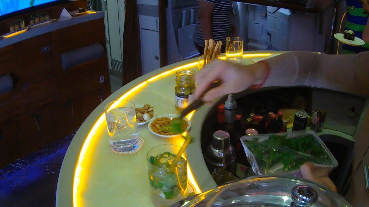 BANGKOK DUBAI EMIRATES EK375 A380 BUSINESS CLASS 280315