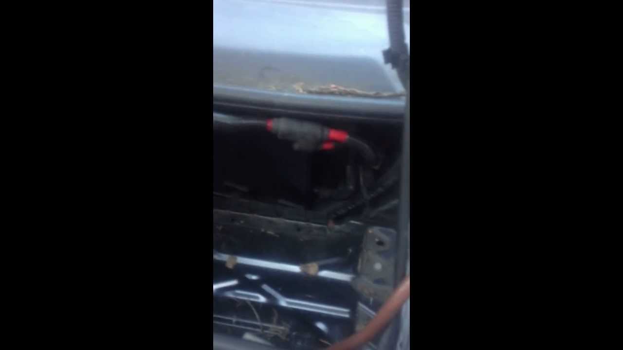 HOW TO CHANGE/ REPLACE BATTERY ON L322 RANGE ROVER YouTube